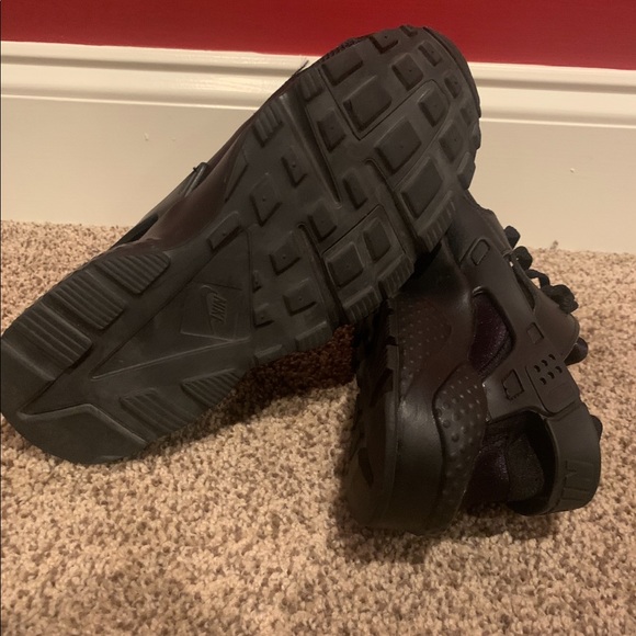 New! Nike Huaraches - Picture 2 of 3